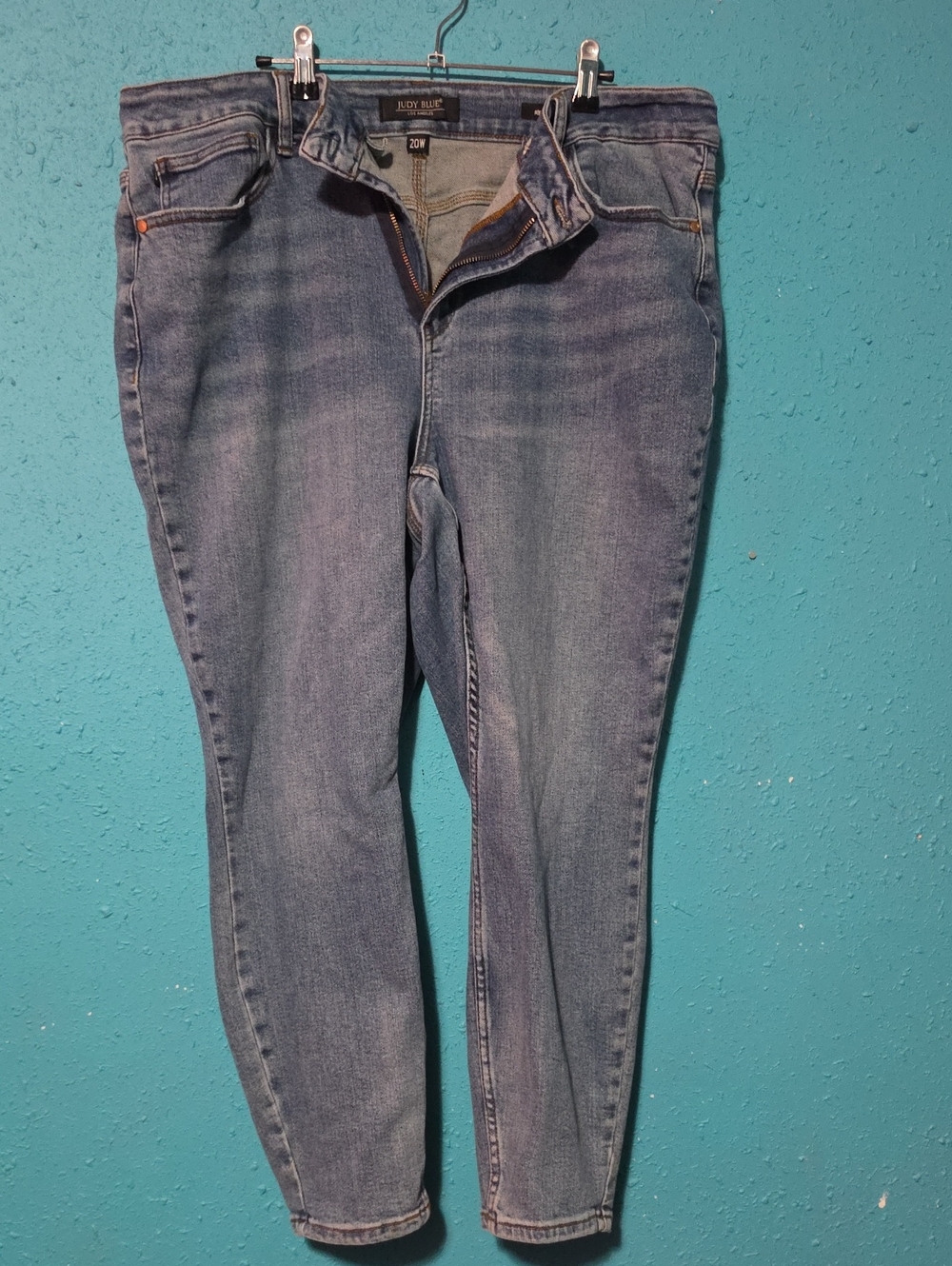 Judy Blue Light-Medium Blue Stretch High-Rise Jeggings